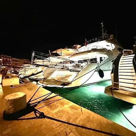 -piscine Chaude Billard Wifi- St Tropez Lägenhet Gassin